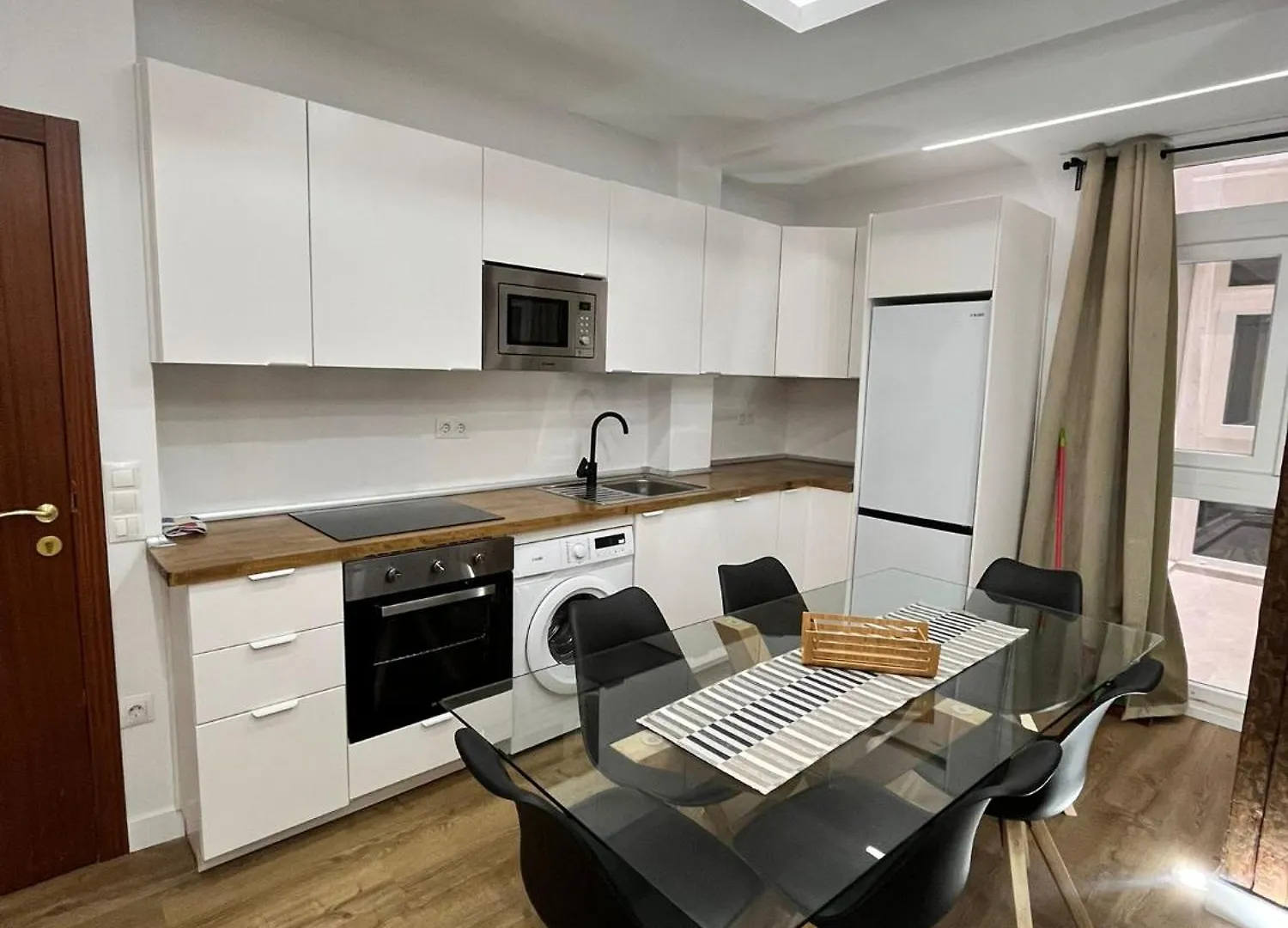 Exclusive Luxury Stay At Plaza Uncibay, Malaga Center Spanje