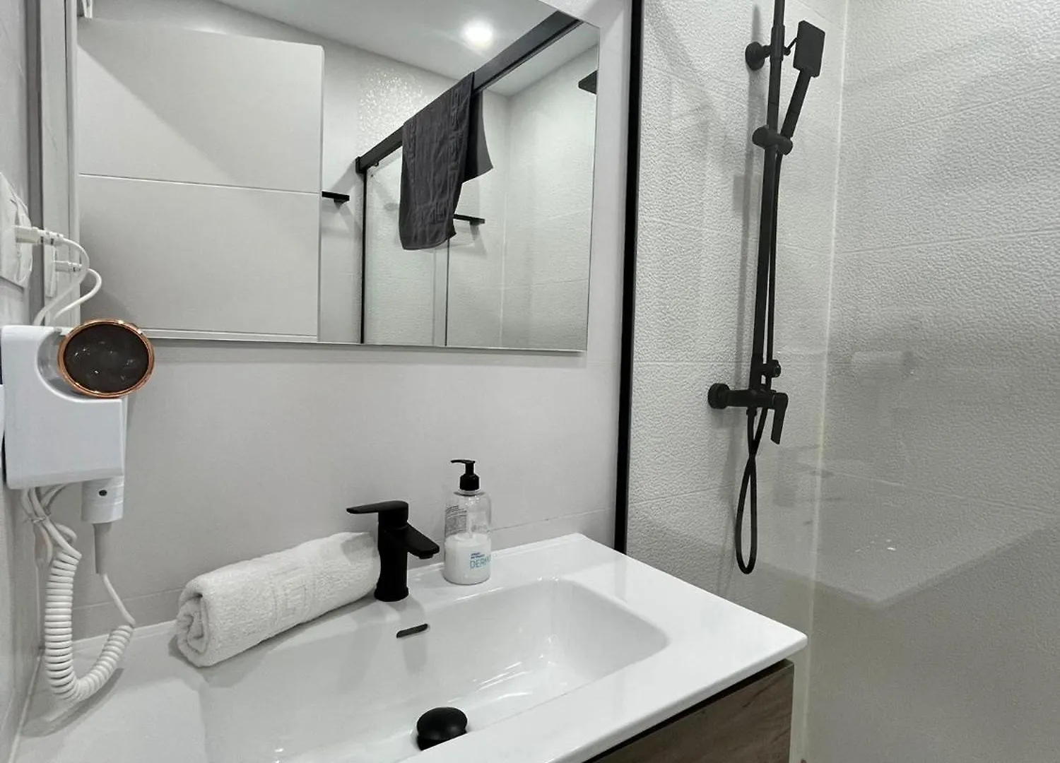 Exclusive Luxury Stay At Plaza Uncibay, Malaga Center 0*,  Spanje