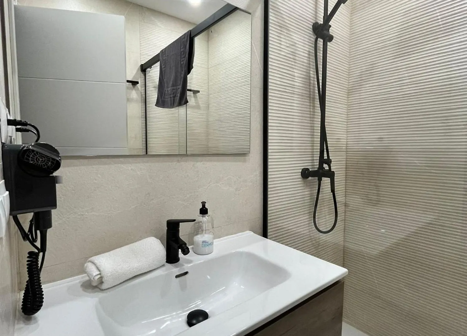 Exclusive Luxury Stay At Plaza Uncibay, Malaga Center 0*,