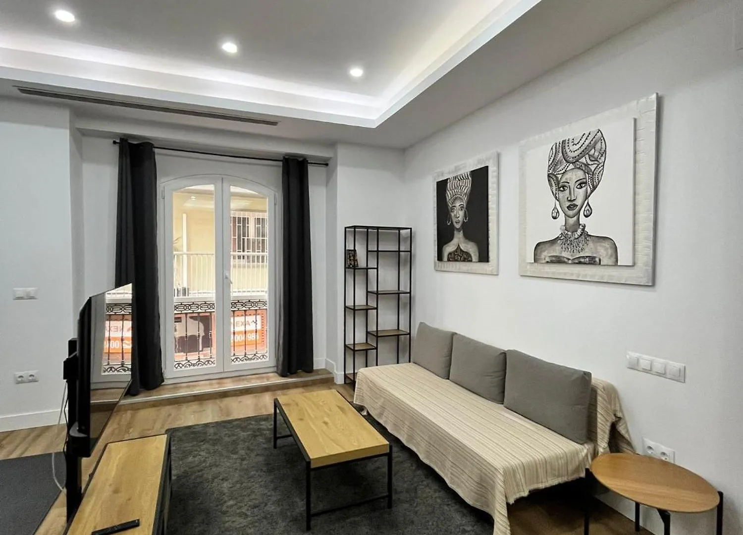 Exclusive Luxury Stay At Plaza Uncibay, Malaga Center
